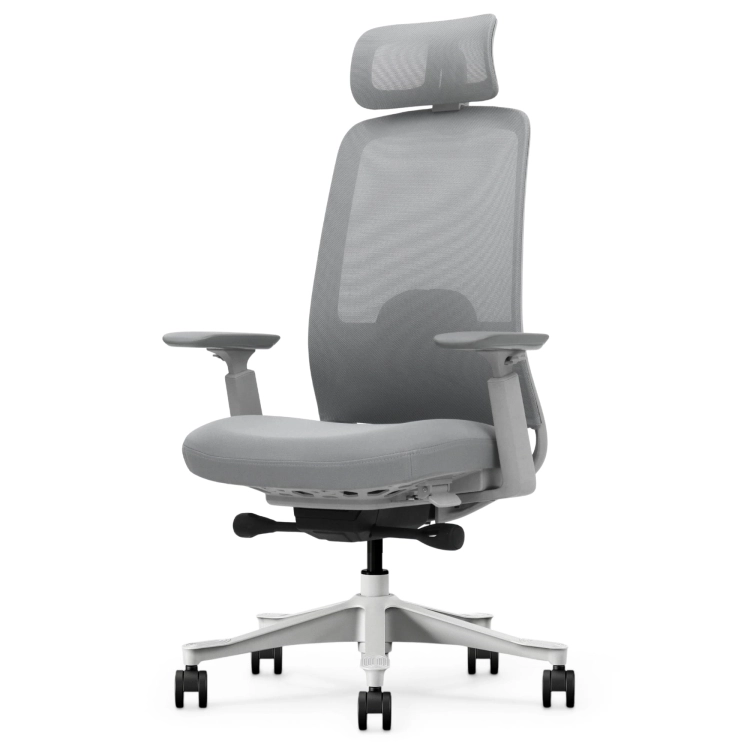 Fotel Ergonomiczny Biurowy ERGONAUT NIMBUS Szary – ujęcie z przodu pod kątem ukazujące lewą stronę fotela.